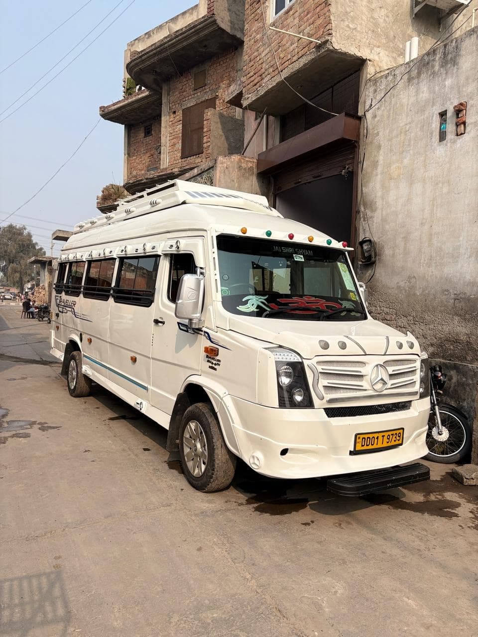 Tempo Traveller Hire: Sizes, Pricing & When to Choose One